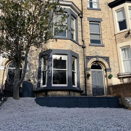 Westbourne Apartment