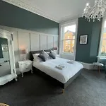 Westbourne 아파트 *