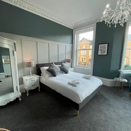 Westbourne Apartamento *